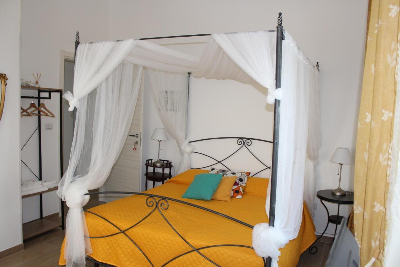 Coco & Lisbeth Bed And Breakfast 브린디시 외부 사진