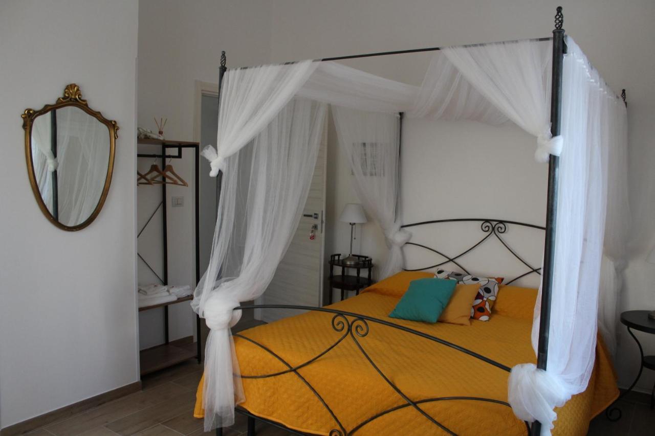 Coco & Lisbeth Bed And Breakfast 브린디시 외부 사진